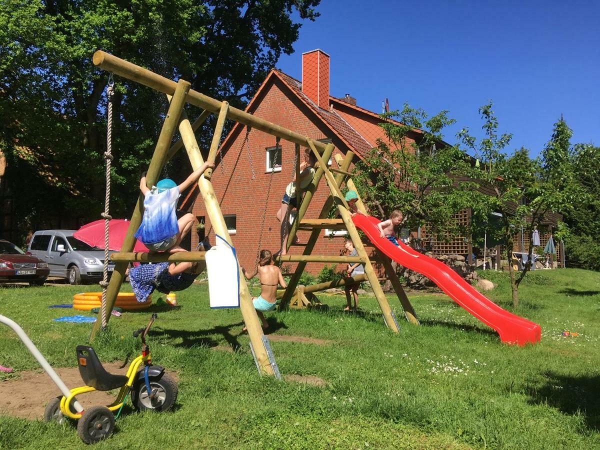 Ferienpension Lindenhof - Ferienwohnungen In Der Lueneburger Heide Marxen am Berge Екстериор снимка